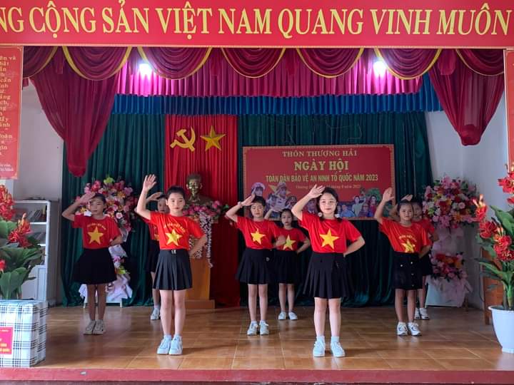 Ngày hội toàn dân Bảo vệ An ninh Tổ quốc tại thôn Thượng Hải xã Kỳ Hải.